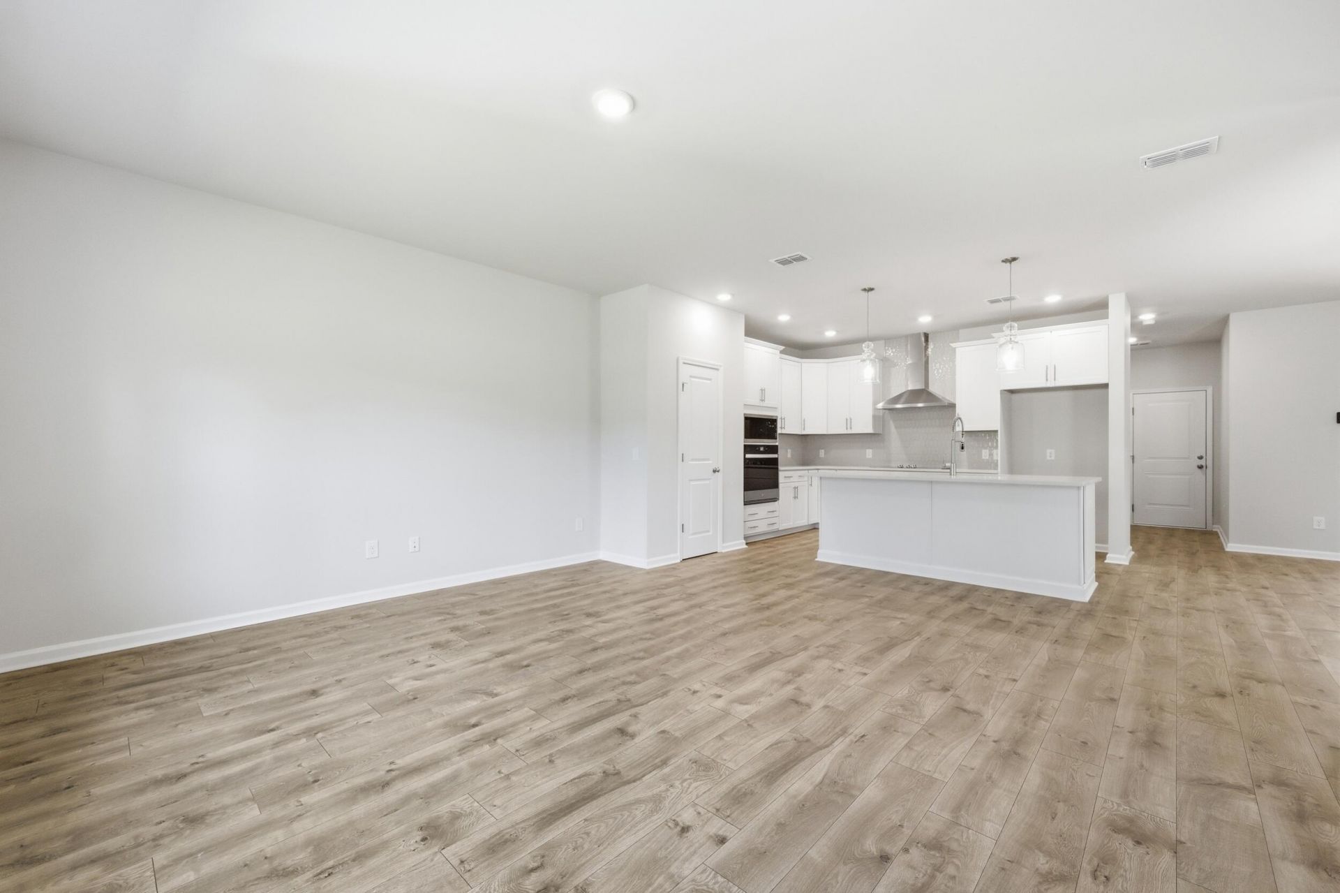216 Twinleaf Court Photo 25