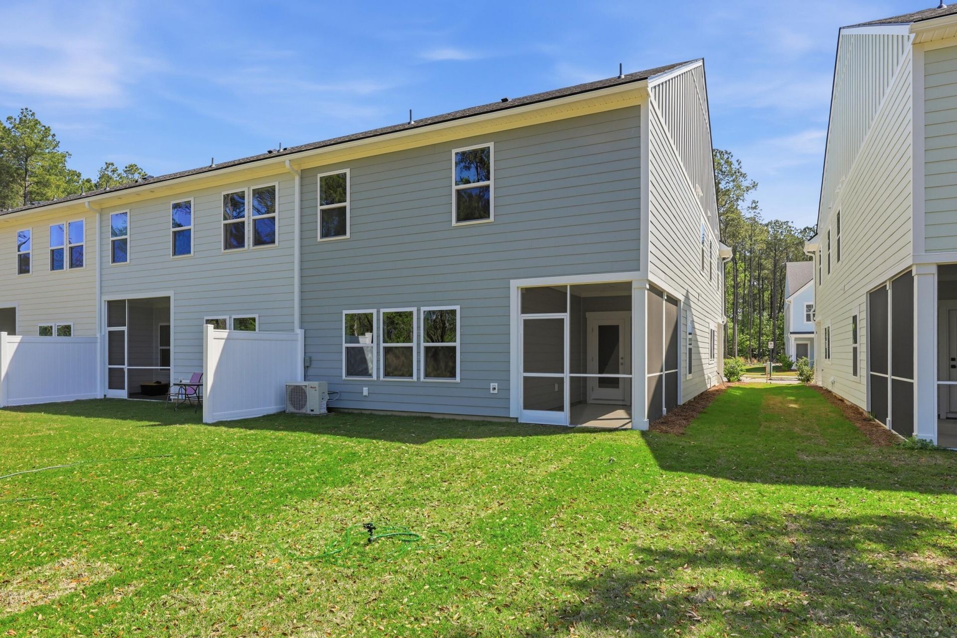 216 Twinleaf Court Photo 28