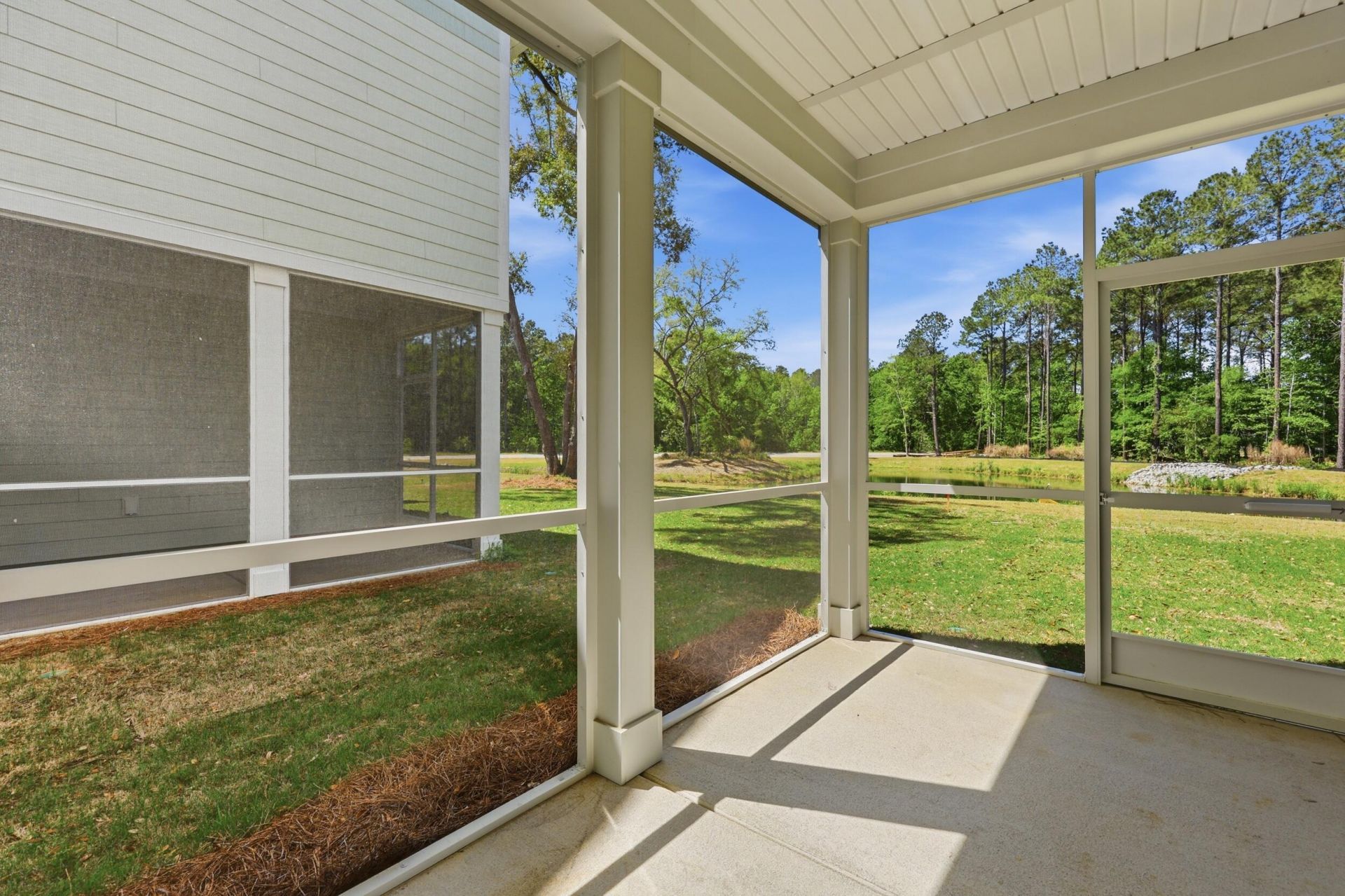 216 Twinleaf Court Photo 31