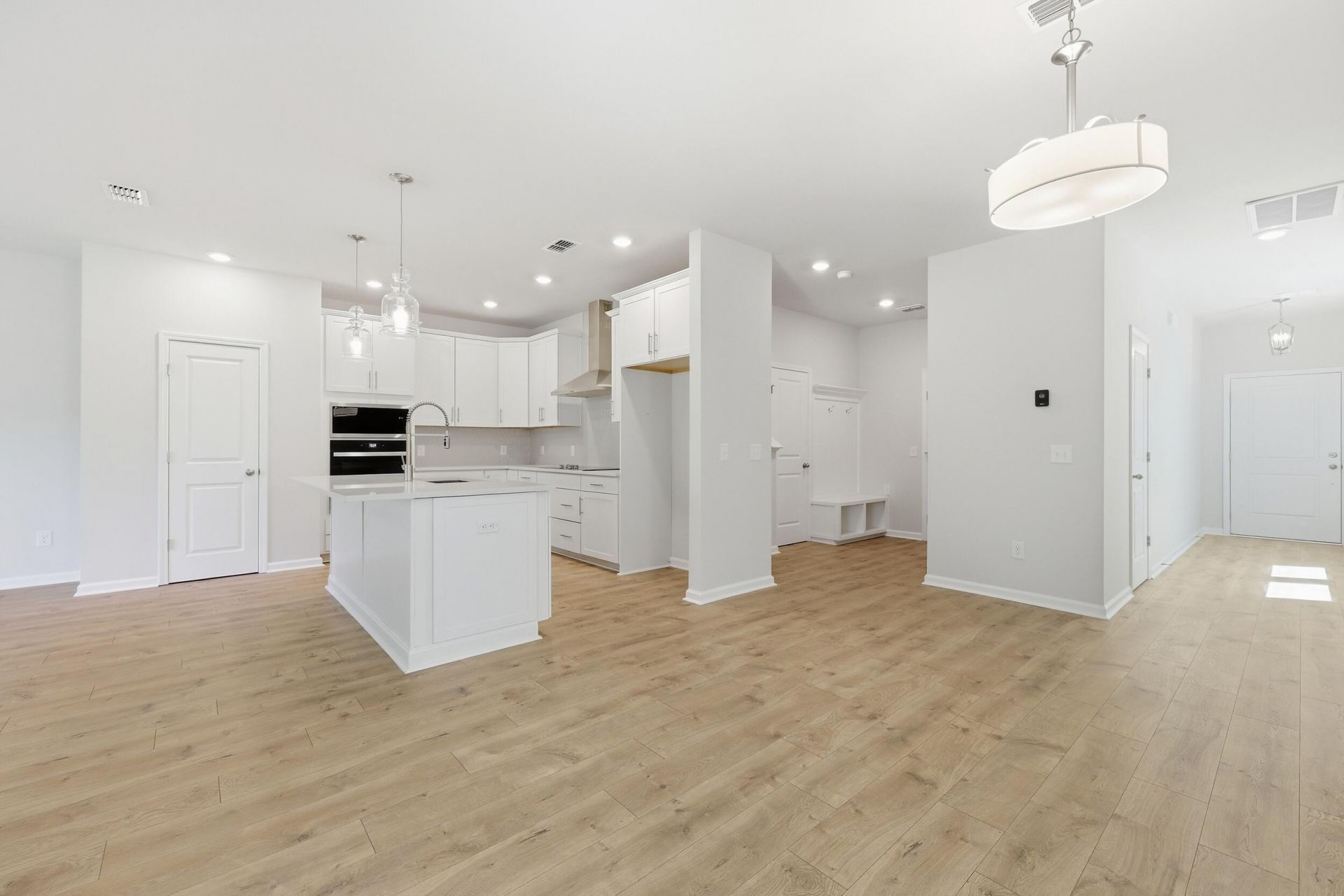 216 Twinleaf Court Photo 6