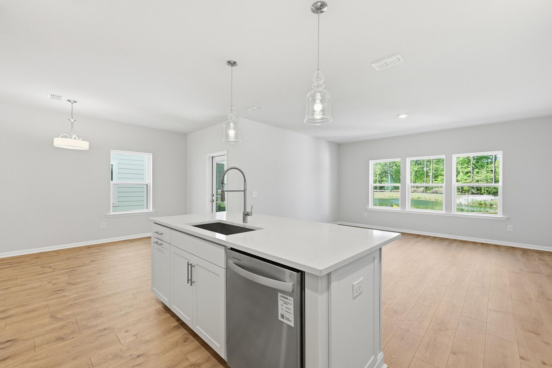 216 Twinleaf Court Photo 9