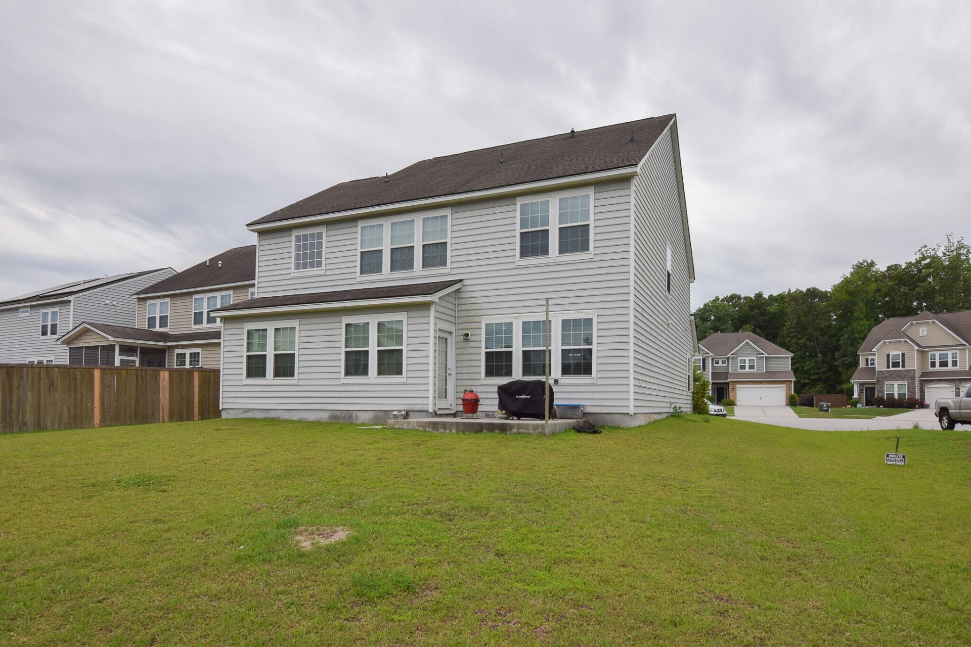 9904 Pin Cherry Court Photo 18