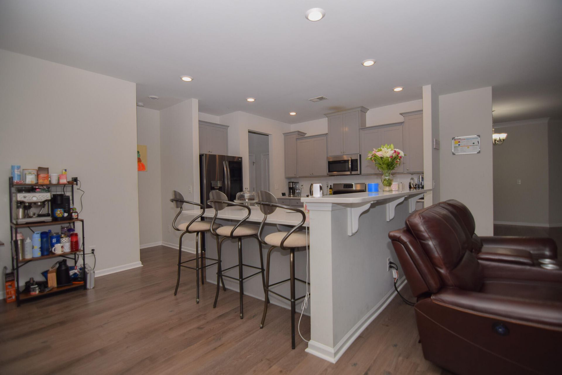 9904 Pin Cherry Court Photo 5
