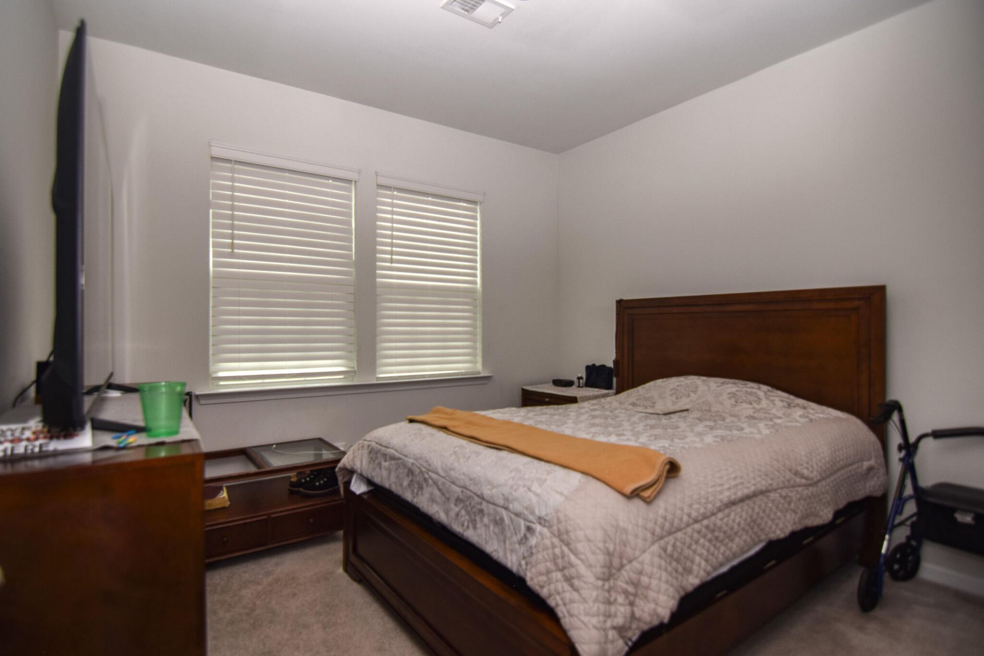 9904 Pin Cherry Court Photo 8