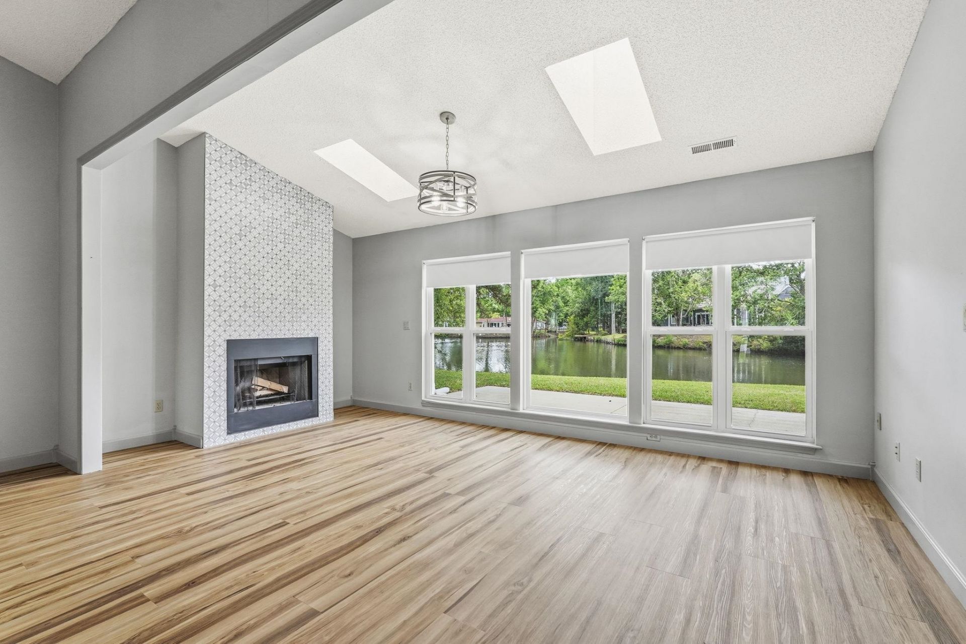 1815 Wexford Ct. Photo 10
