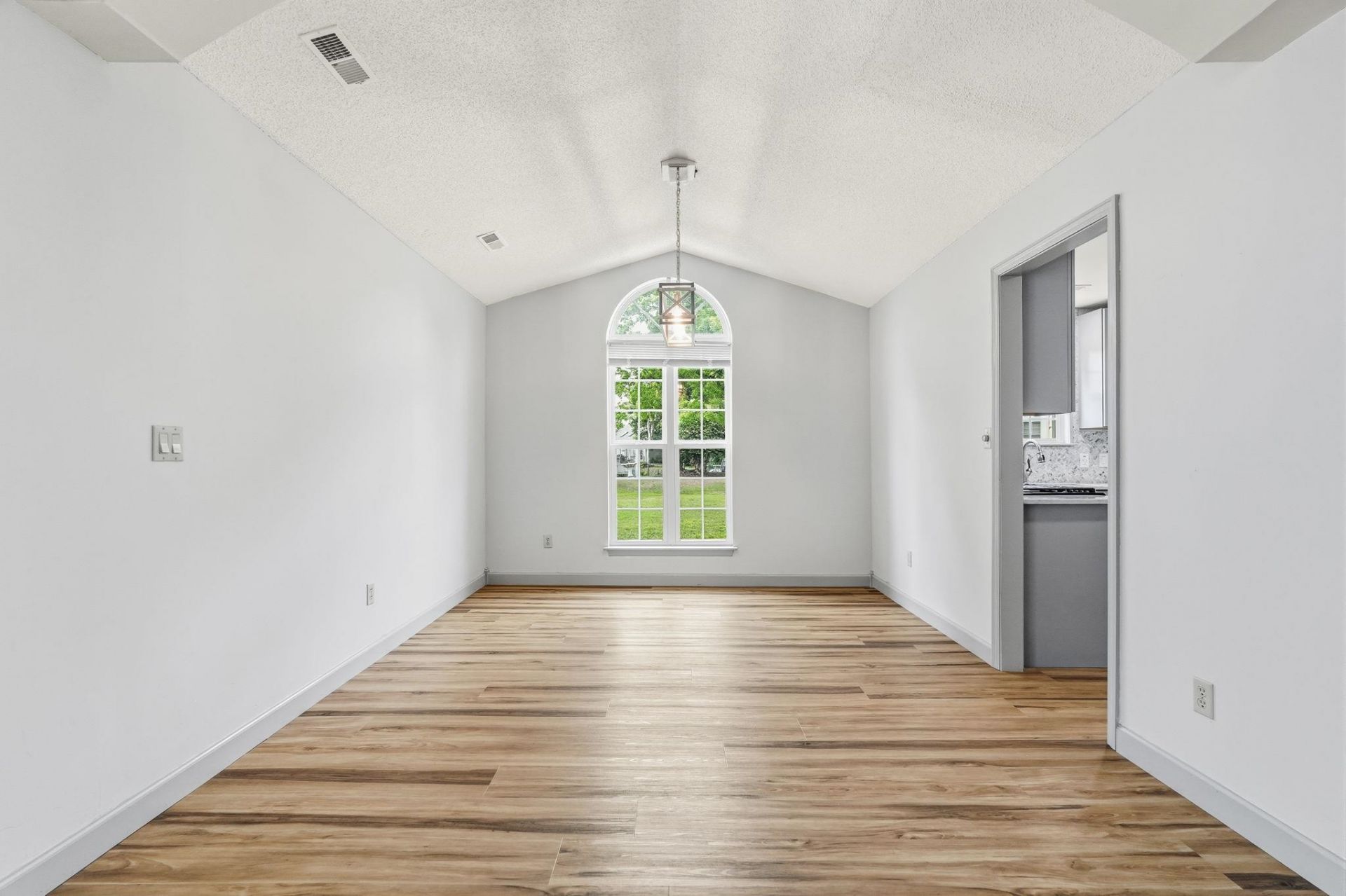 1815 Wexford Ct. Photo 17