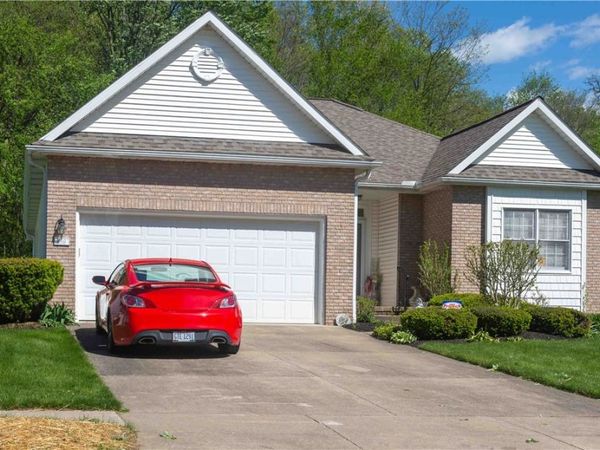 658 Ridgecliff Street, Unit 6, Tallmadge, OH 44278