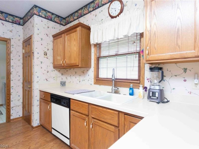 658 Ridgecliff Street, Unit 6, Tallmadge, OH 44278 Photo 13