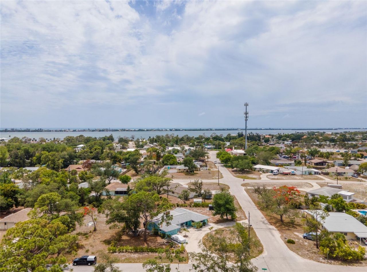 139 Hosmer Avenue, Englewood, FL 34223 Photo