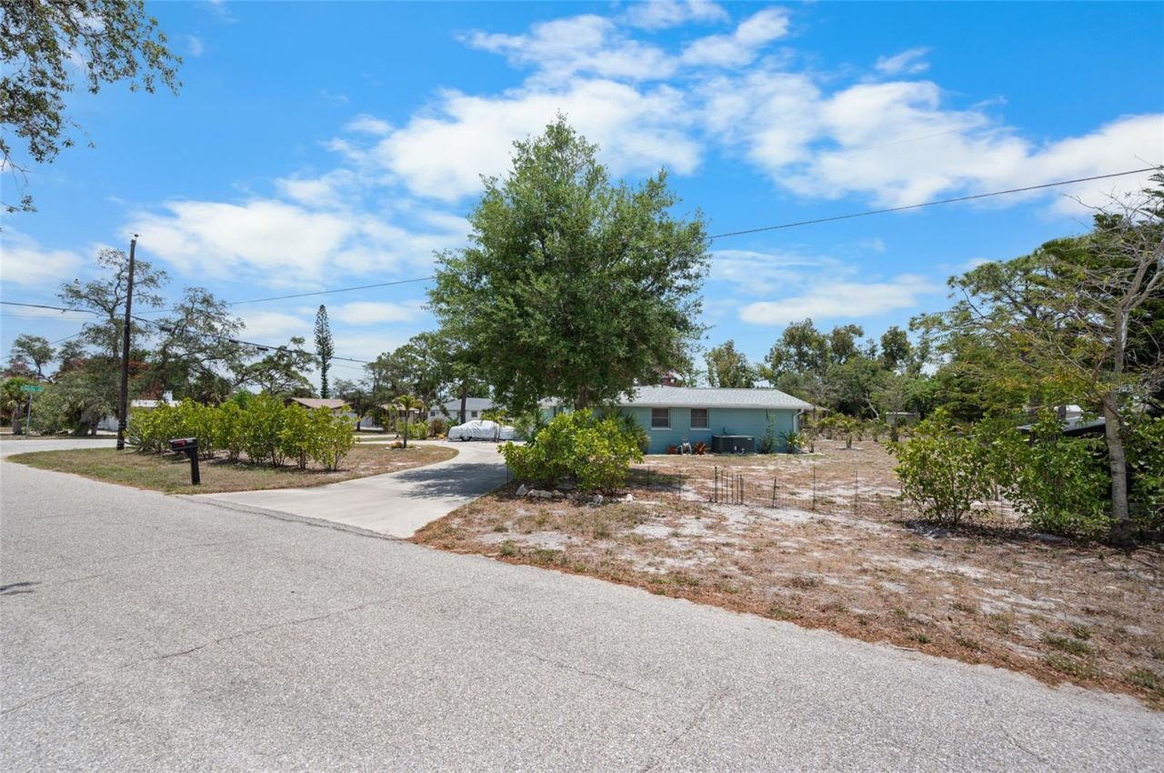139 Hosmer Avenue, Englewood, FL 34223 Photo