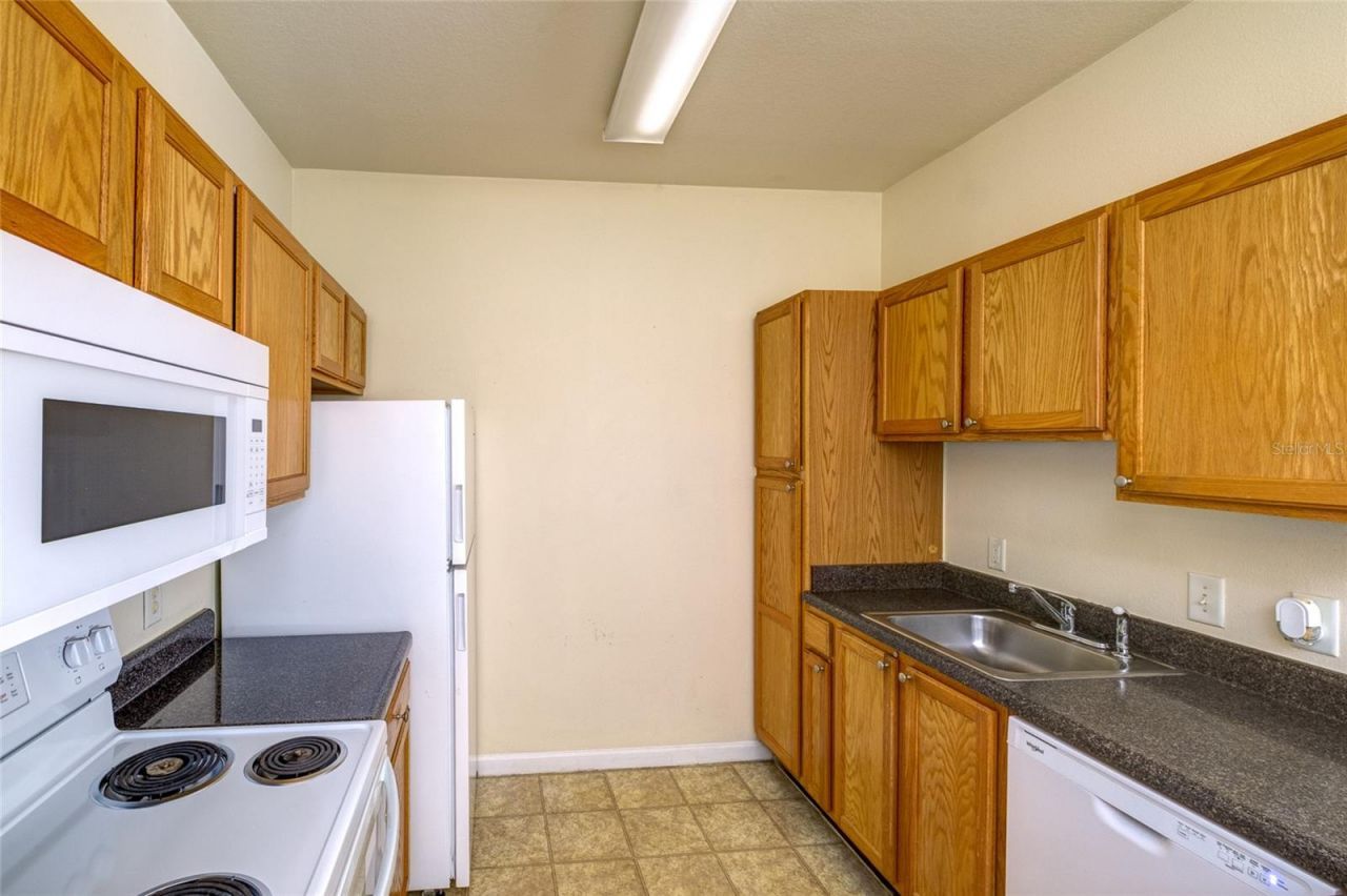 4802 51st Street W, Unit 1015, Bradenton, FL 34210 Photo
