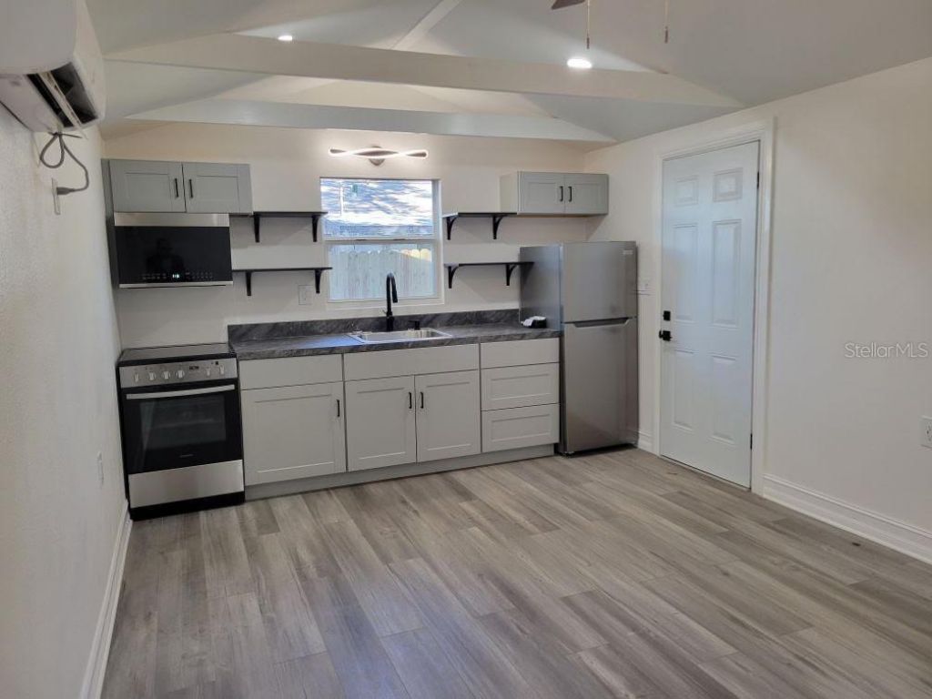 5034 2nd Avenue S, Saint Petersburg, FL 33707 Photo