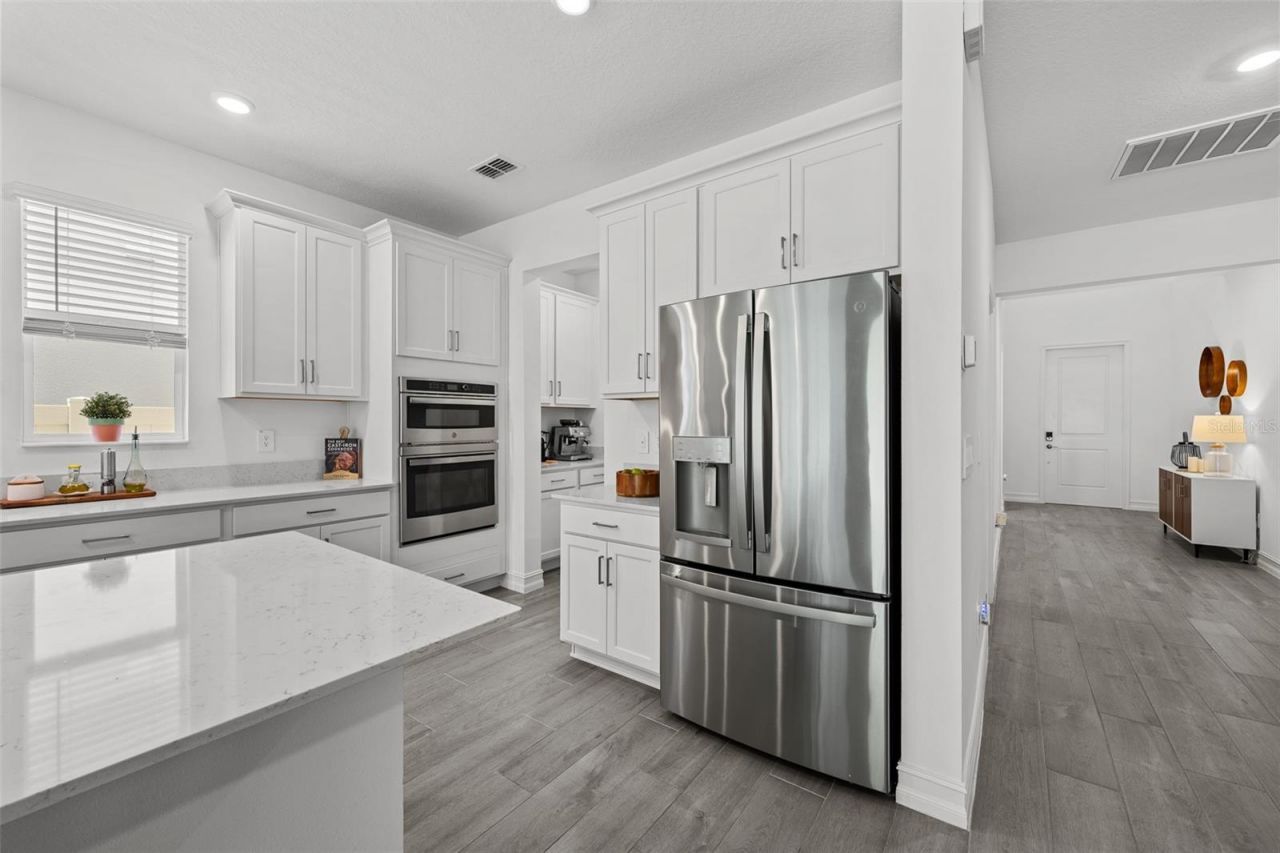 18242 Serene Lake Loop, Lutz, FL 33548 Photo