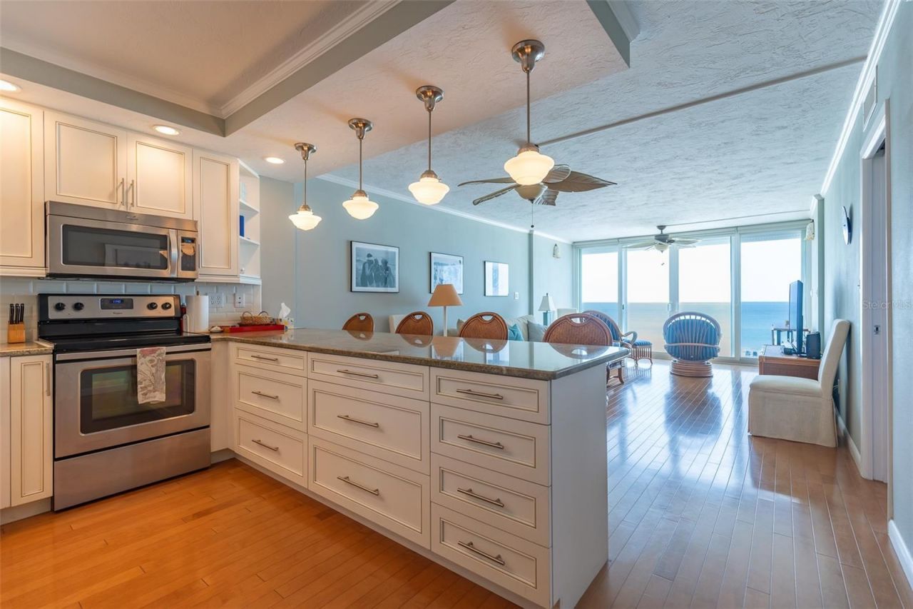 5300 Gulf Drive, Unit 204, Holmes Beach, FL 34217 Photo
