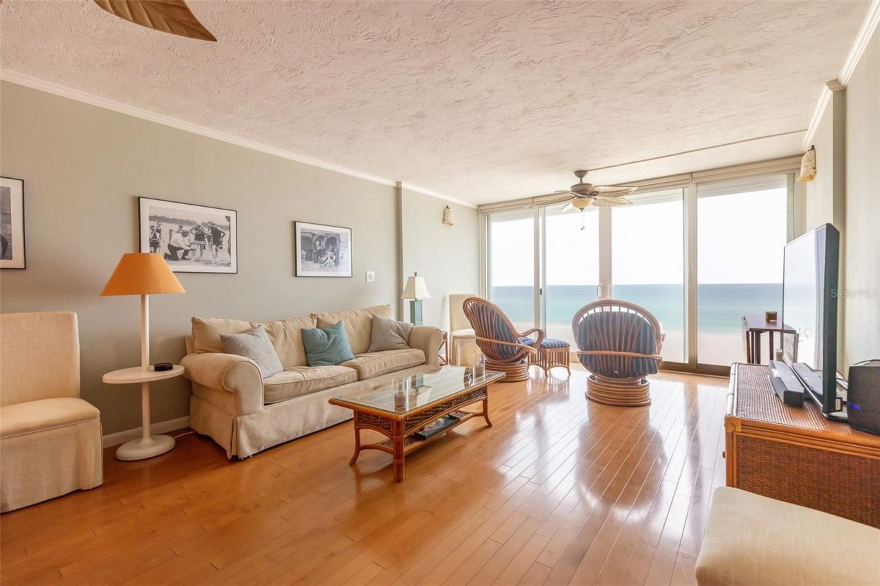 5300 Gulf Drive, Unit 204, Holmes Beach, FL 34217 Photo