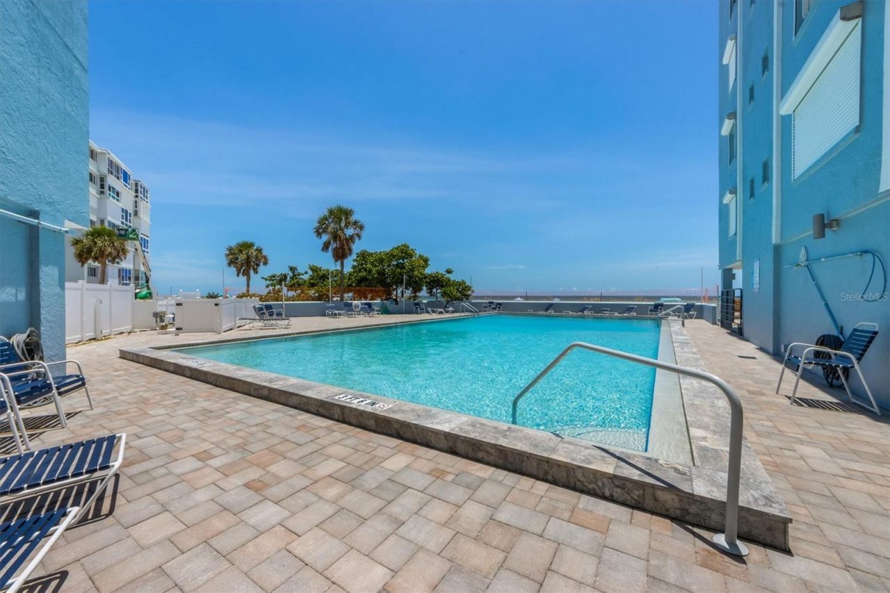 5300 Gulf Drive, Unit 204, Holmes Beach, FL 34217 Photo