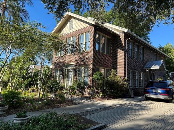 5205 N CENTRAL AVENUE, TAMPA, FL 33603