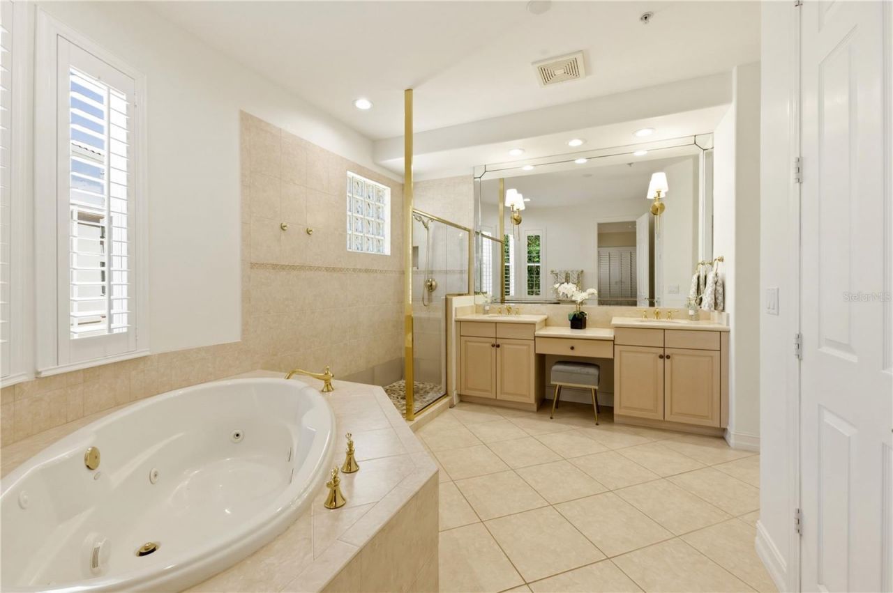 2859 Tiburon Boulevard E, Unit 102, Naples, FL 34109 Photo