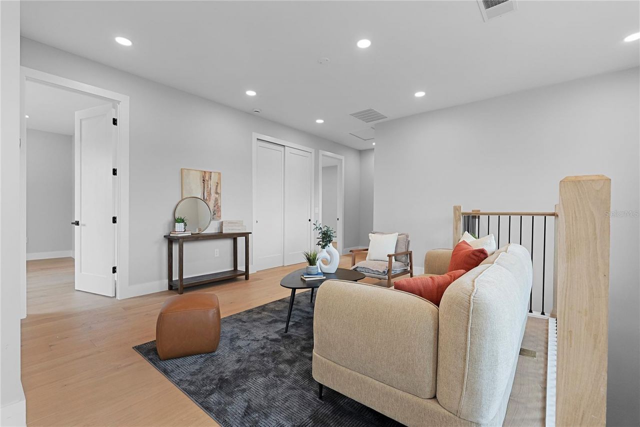 1000 N Forest Avenue, Orlando, FL 32803 Photo