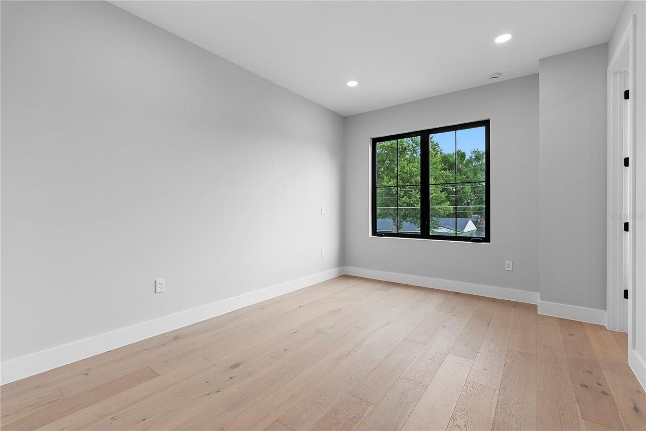 1000 N Forest Avenue, Orlando, FL 32803 Photo