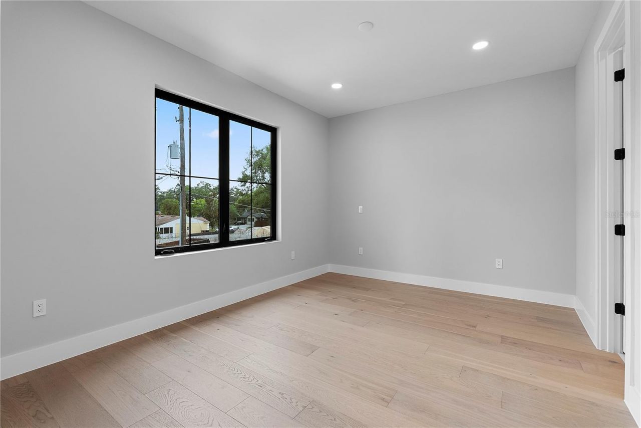 1000 N Forest Avenue, Orlando, FL 32803 Photo