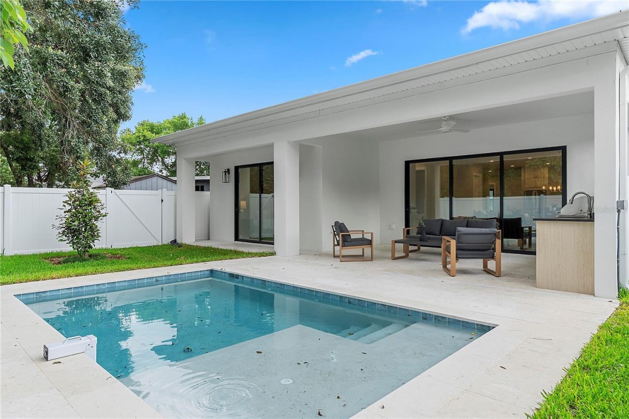 1000 N Forest Avenue, Orlando, FL 32803 Photo