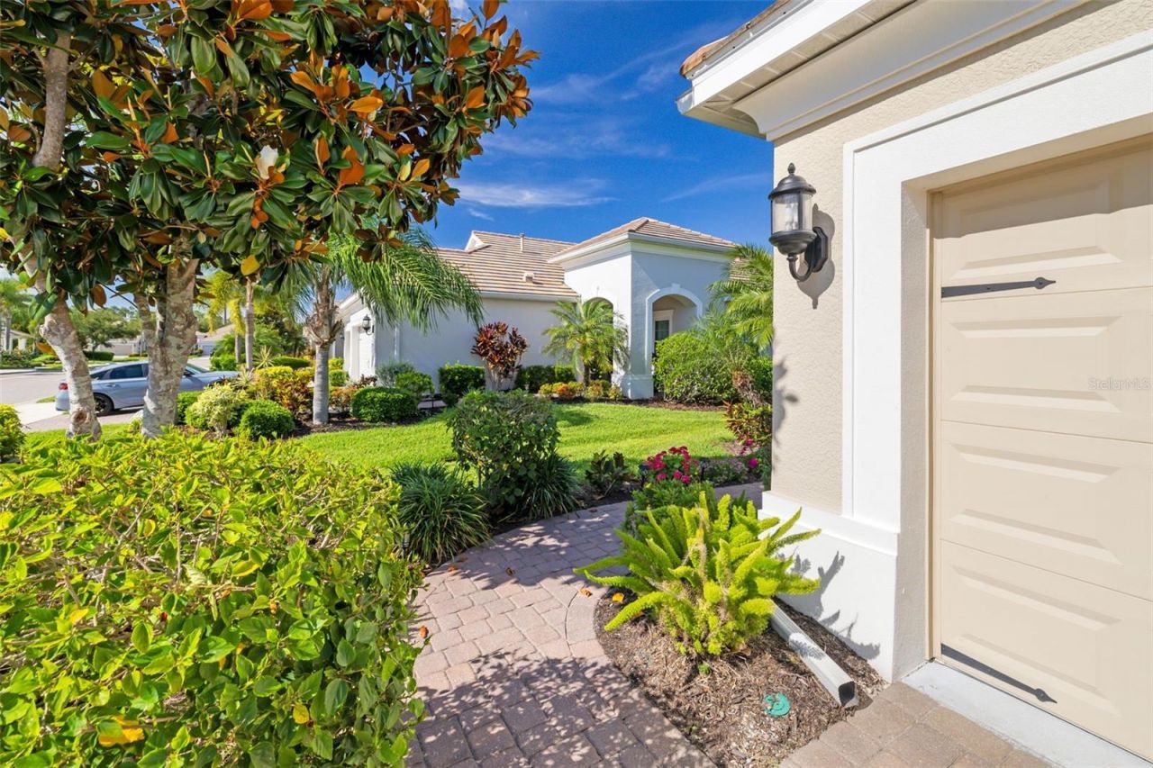 5437 Chatham Square Way, Bradenton, FL 34203 Photo