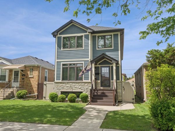 5450 N Natoma Avenue, Chicago, IL 60656