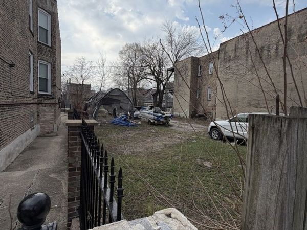 4021 W Jackson Boulevard , Chicago, IL 60624