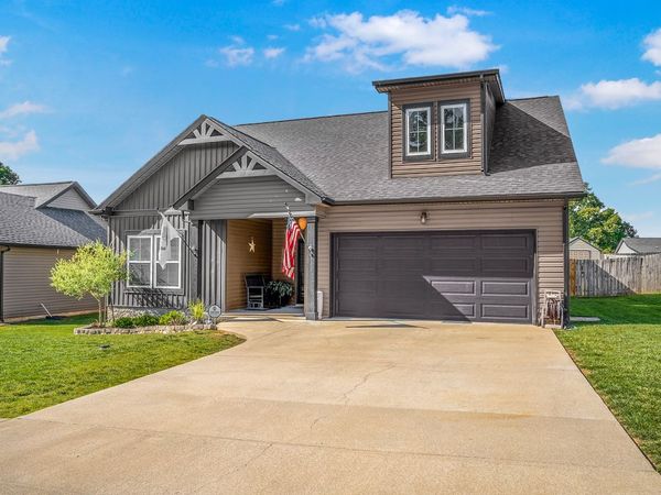 2917 Feng Way , Clarksville, TN 37040