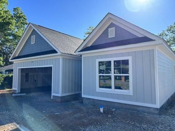 1 Emmett Avenue NW, Cleveland, TN 37311