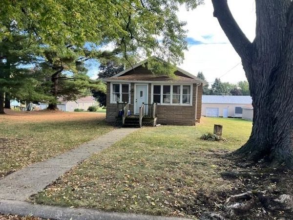 913 S 15th Street, FREEPORT, IL 61032