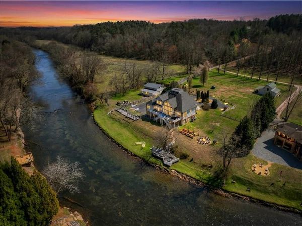 291 Kyle Arp , Blue Ridge, GA 30513