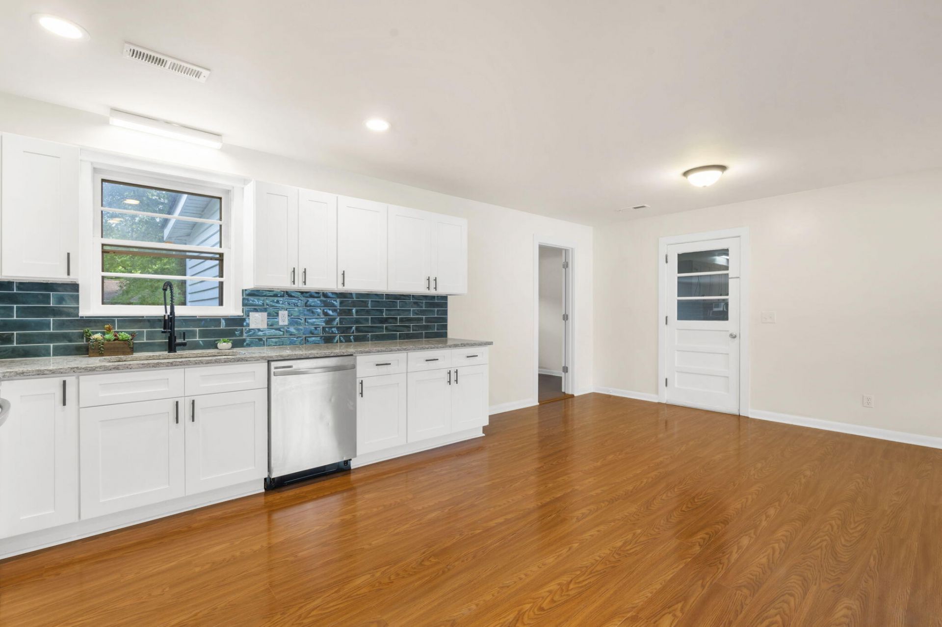 121 Belknap Road Photo 13