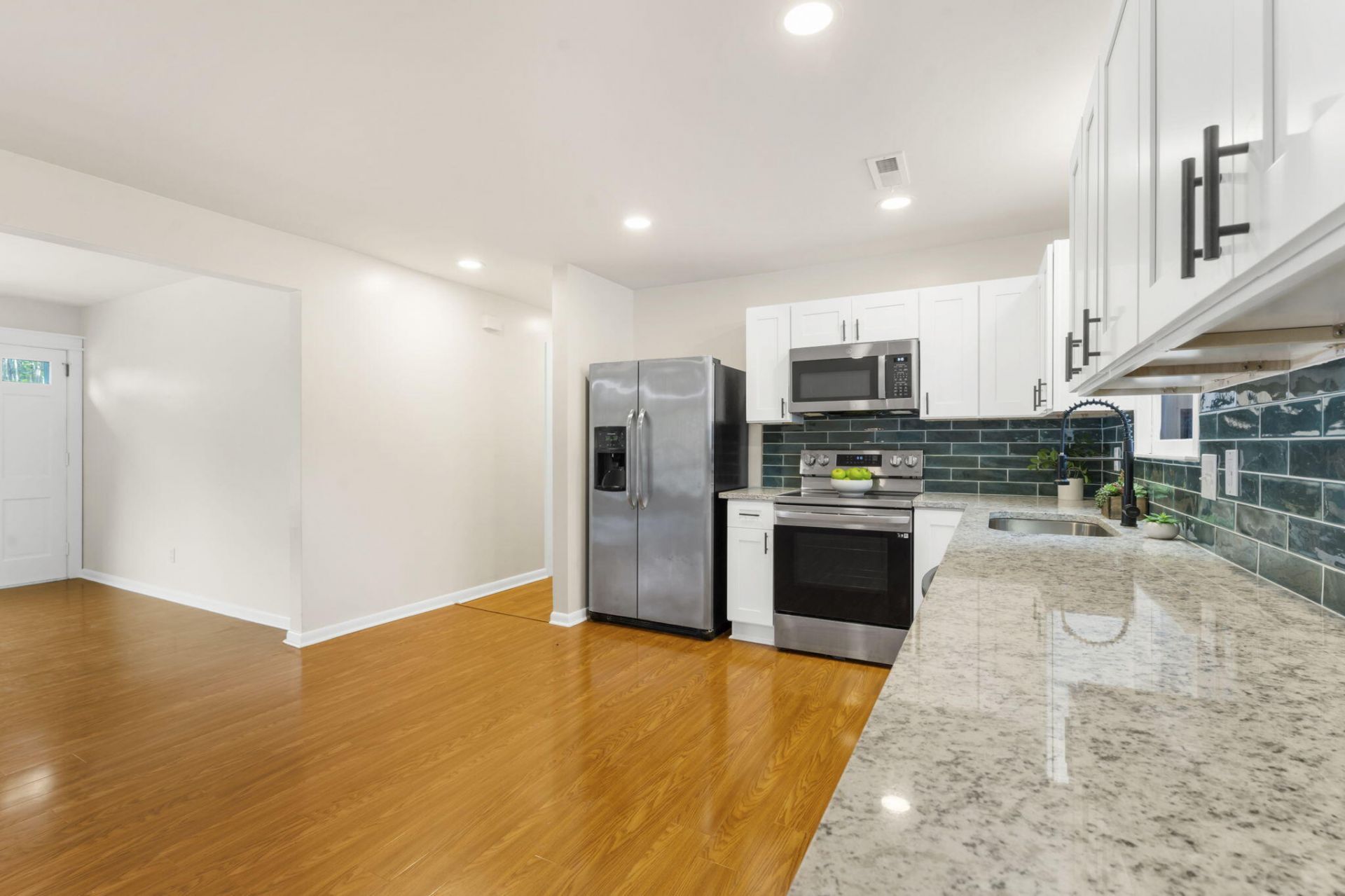 121 Belknap Road Photo 8