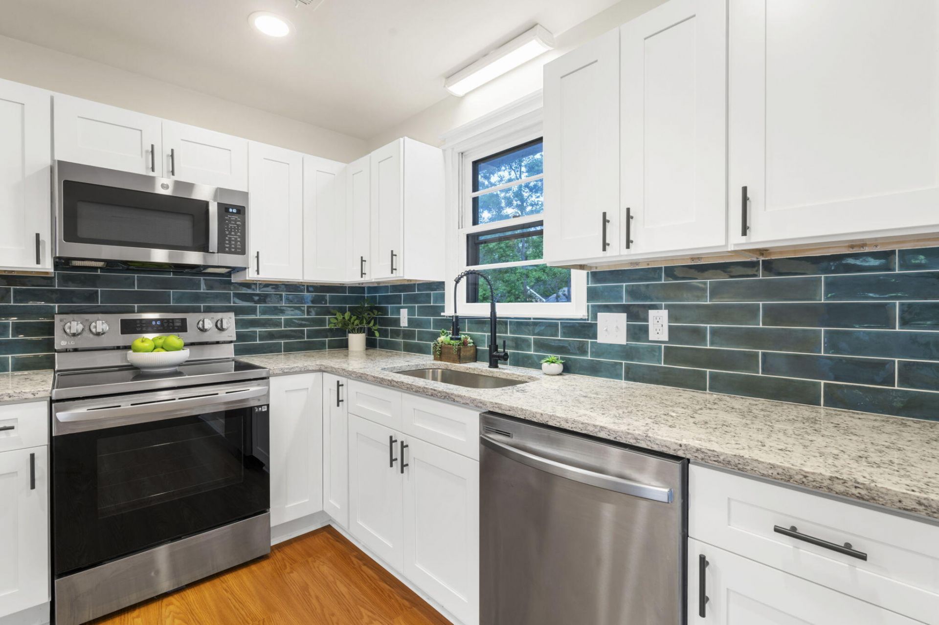 121 Belknap Road Photo 9