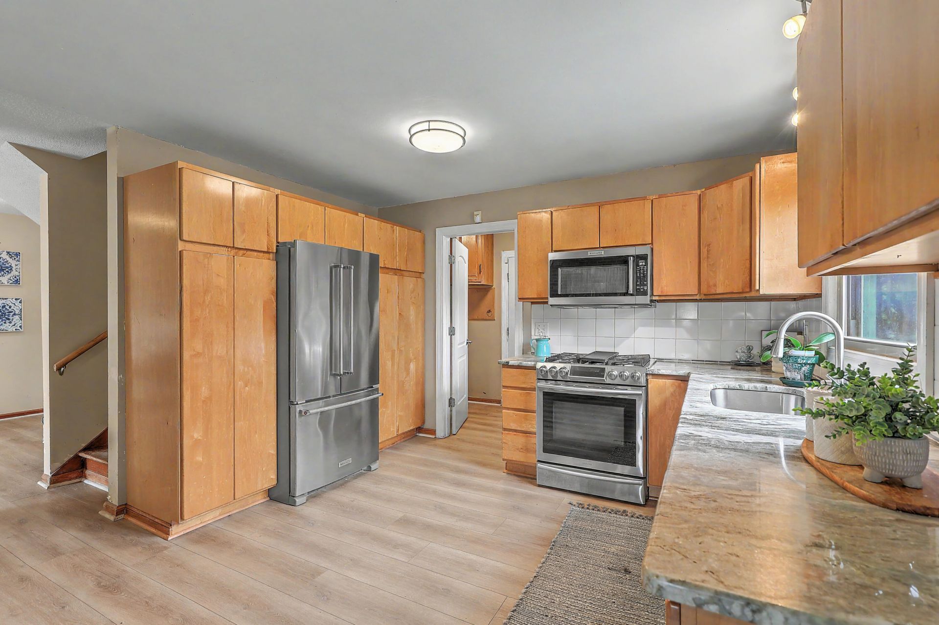 601 Flint Street Photo 18