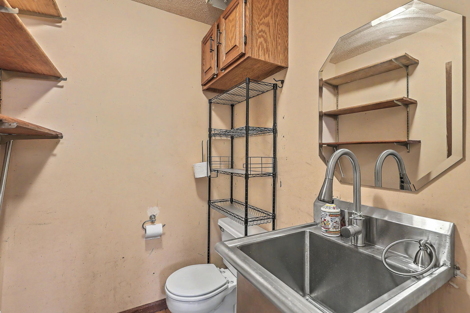 601 Flint Street Photo 21