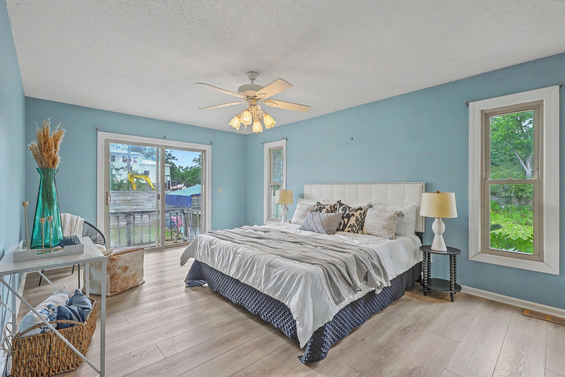 601 Flint Street Photo 24