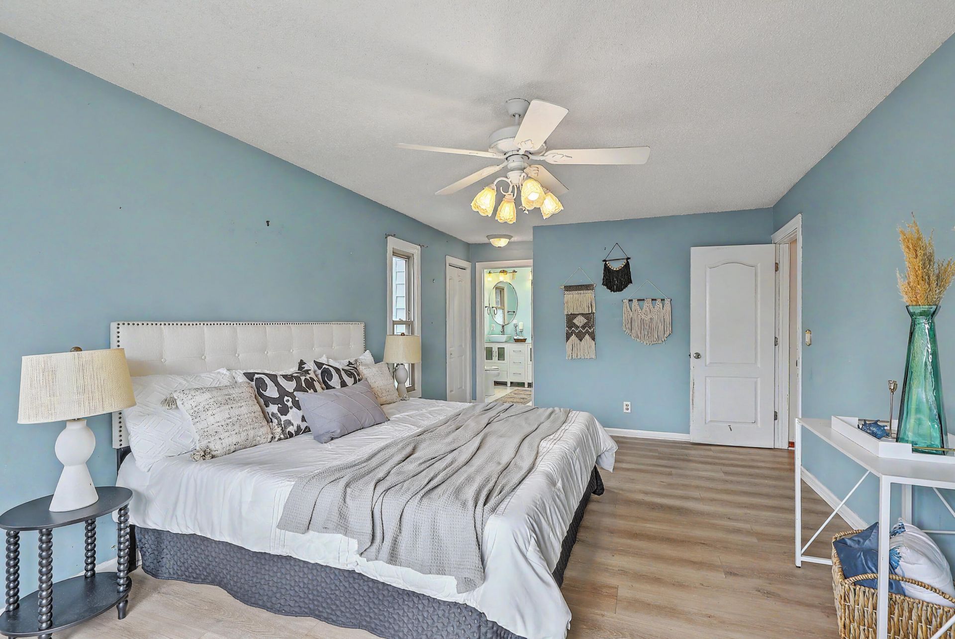 601 Flint Street Photo 26