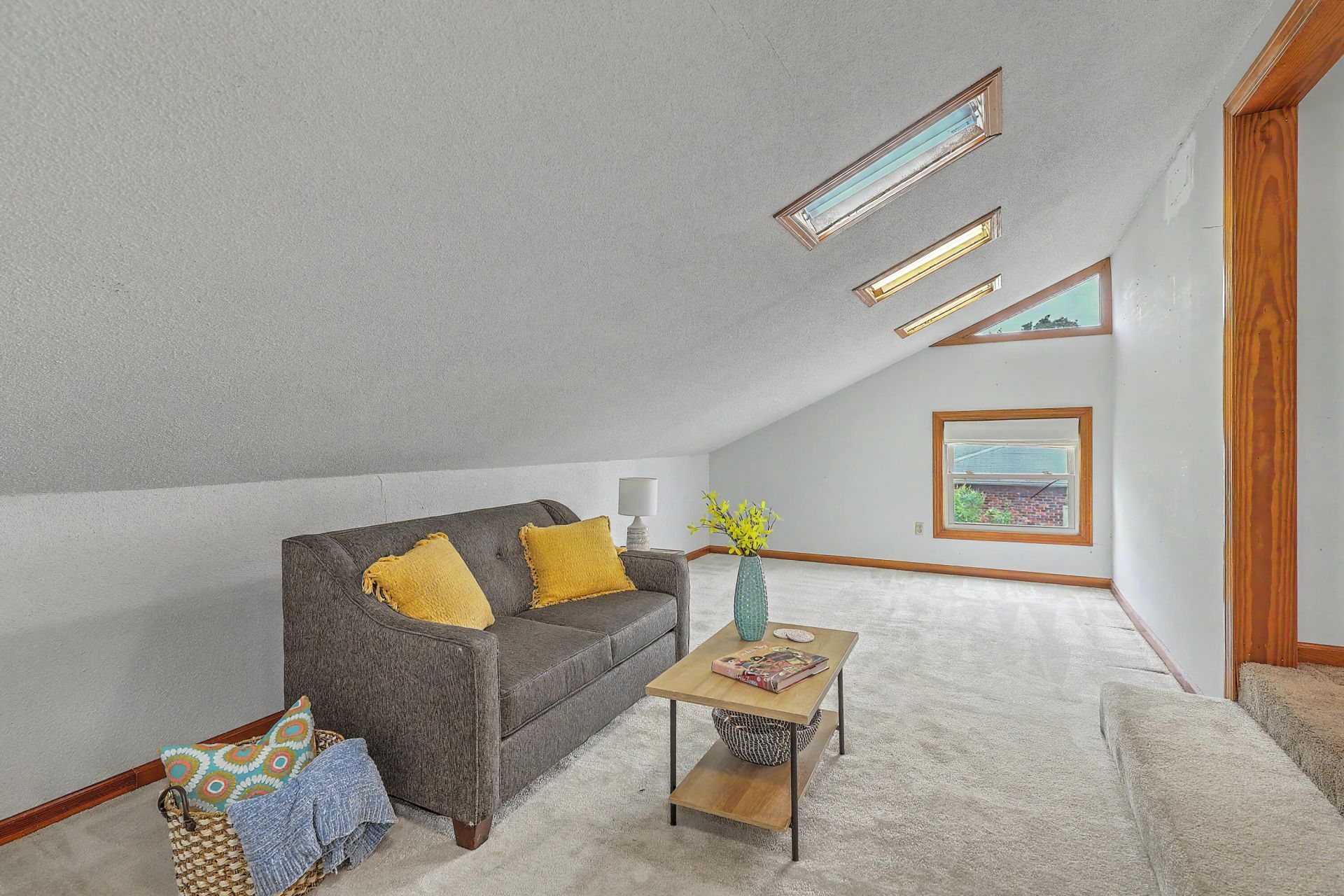 601 Flint Street Photo 33