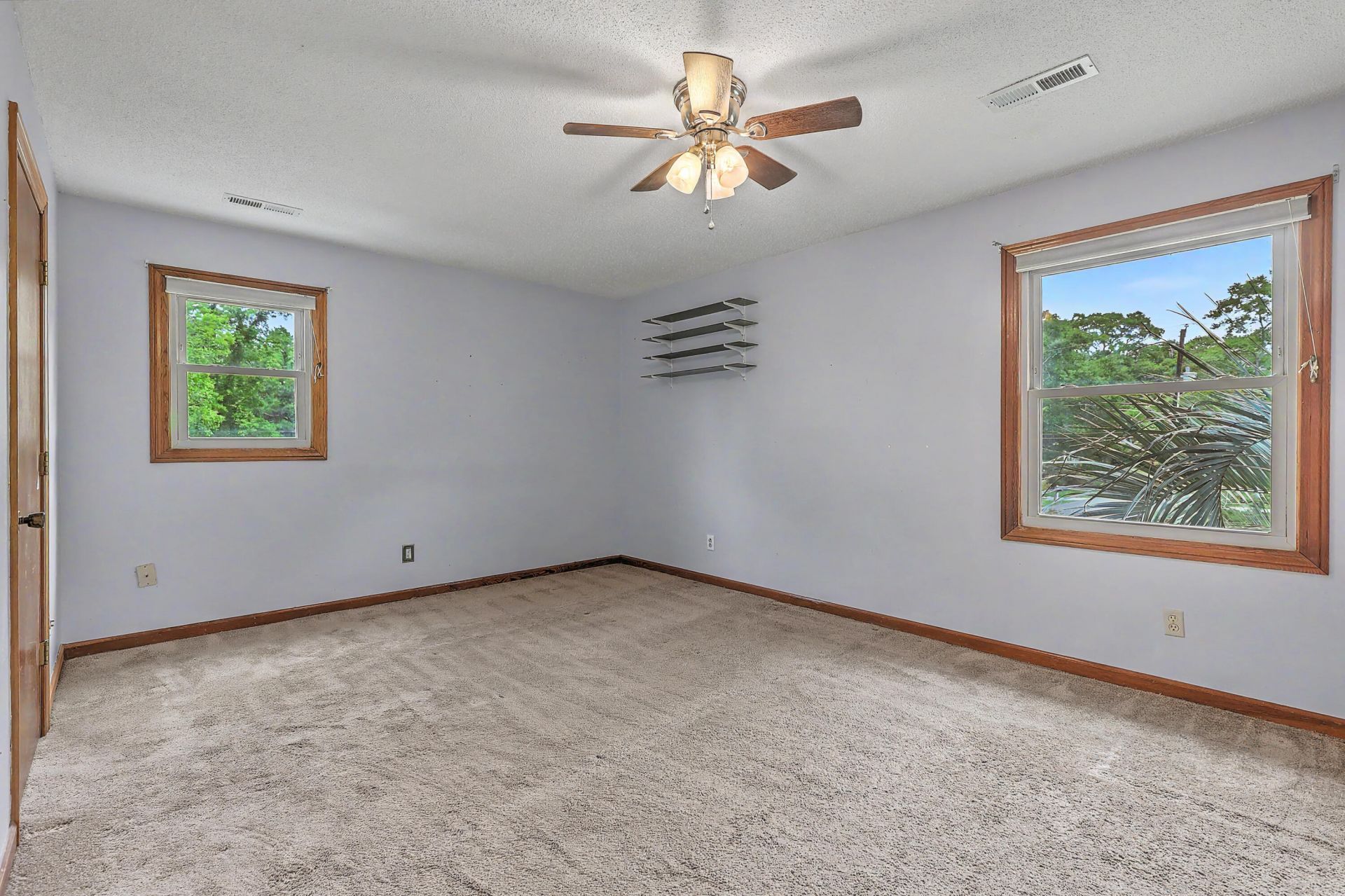 601 Flint Street Photo 36