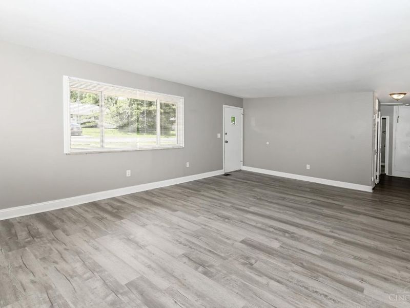 1316 Landis Lane, Springfield Twp., OH 45231 Photo 5