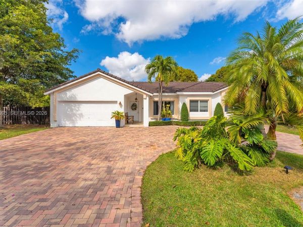 15325 SW 54th Ter , Miami, FL 33185