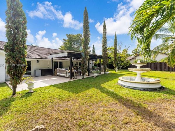 15325 SW 54th Ter , Miami, FL 33185