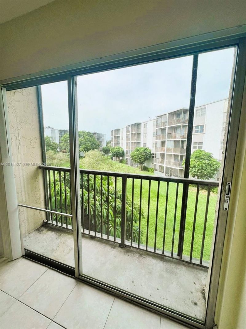 8740 N Sherman Cir, Unit 308, Miramar, FL 33025 Photo