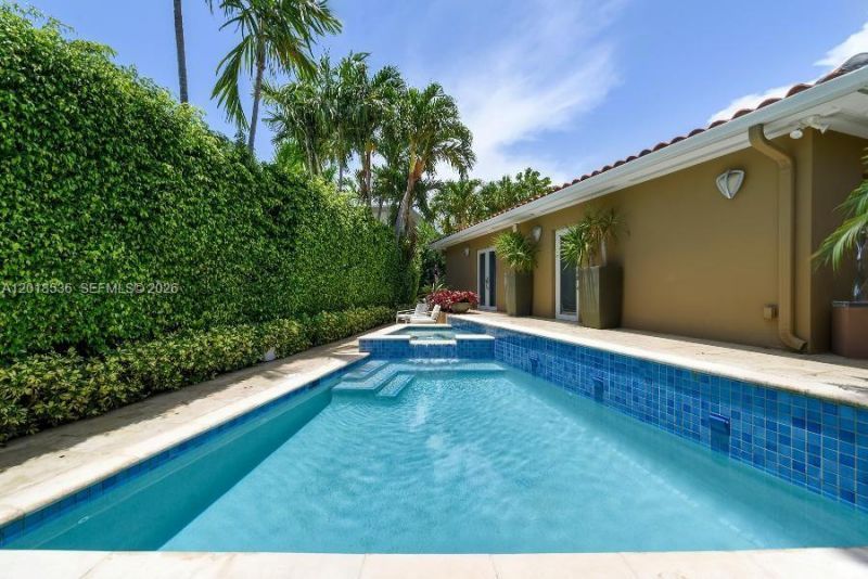 830 E Dilido Dr , Miami Beach, FL 33139 Photo