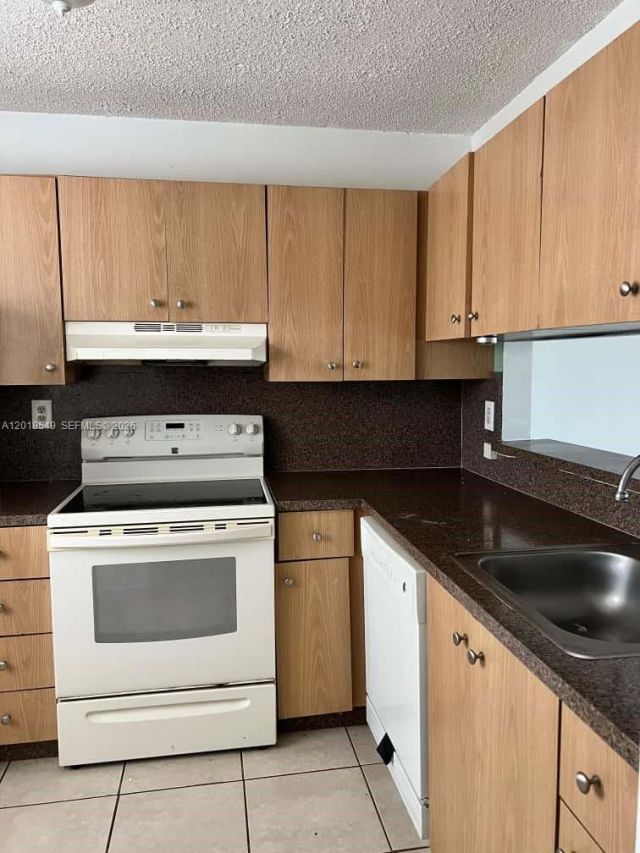 3470 Foxcroft Rd, Unit 307, Miramar, FL 33025 Photo