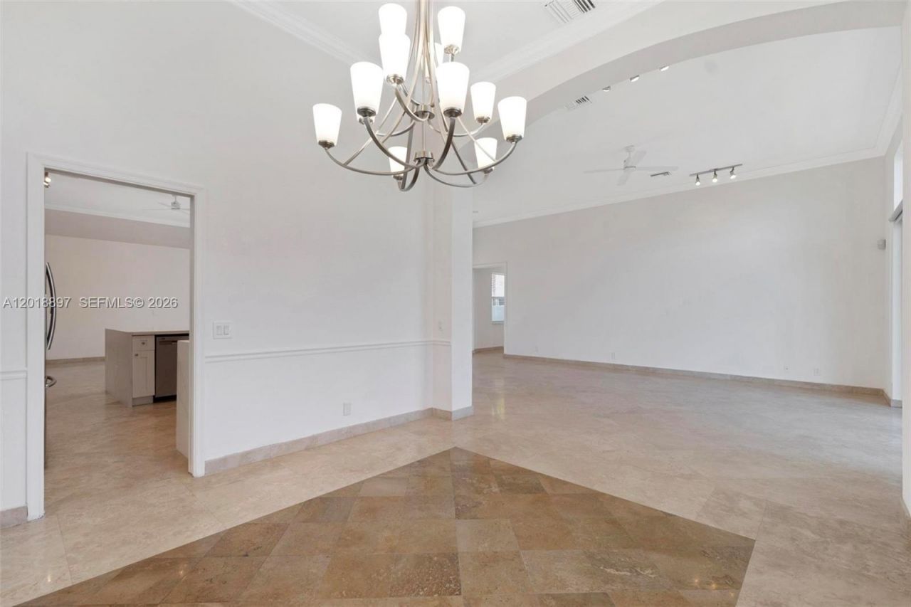 1666 Victoria Pointe Cir, Weston, FL 33327 Photo