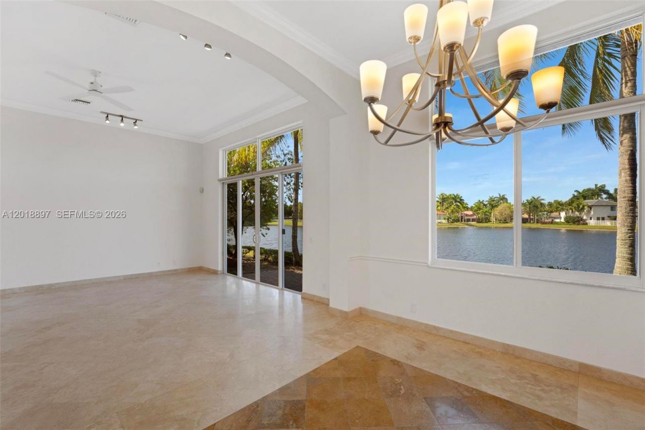 1666 Victoria Pointe Cir, Weston, FL 33327 Photo
